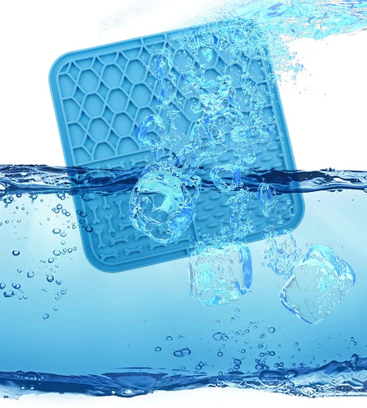 Lick Mat – Silicone Slow Feeder & Bath Distraction Pad for Dogs (Non-Slip Suction Design)