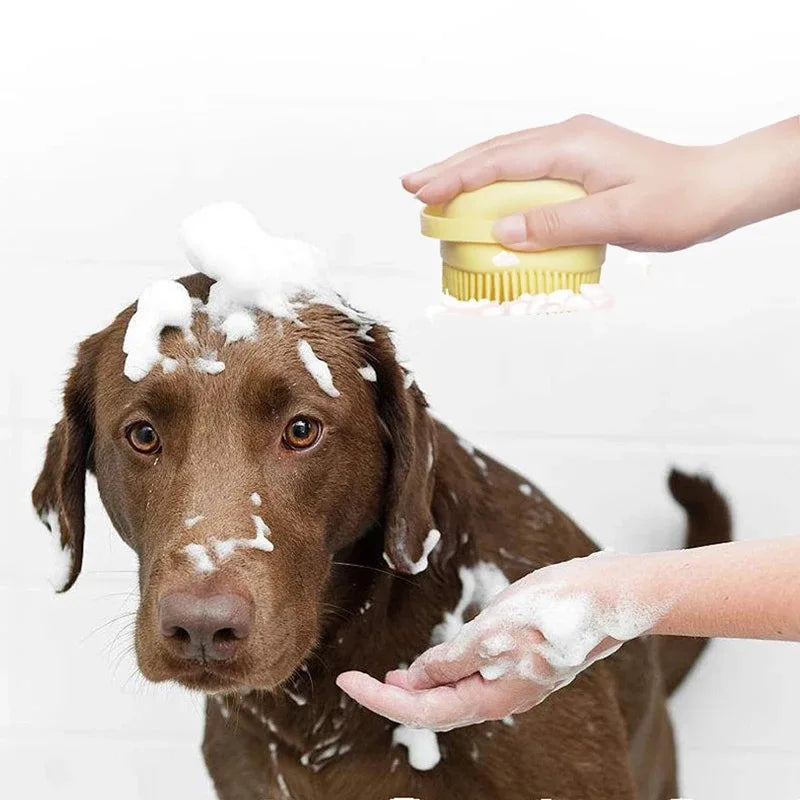 Pet Bath & Grooming Glove – Soft Silicone Brush for Dogs & Cats