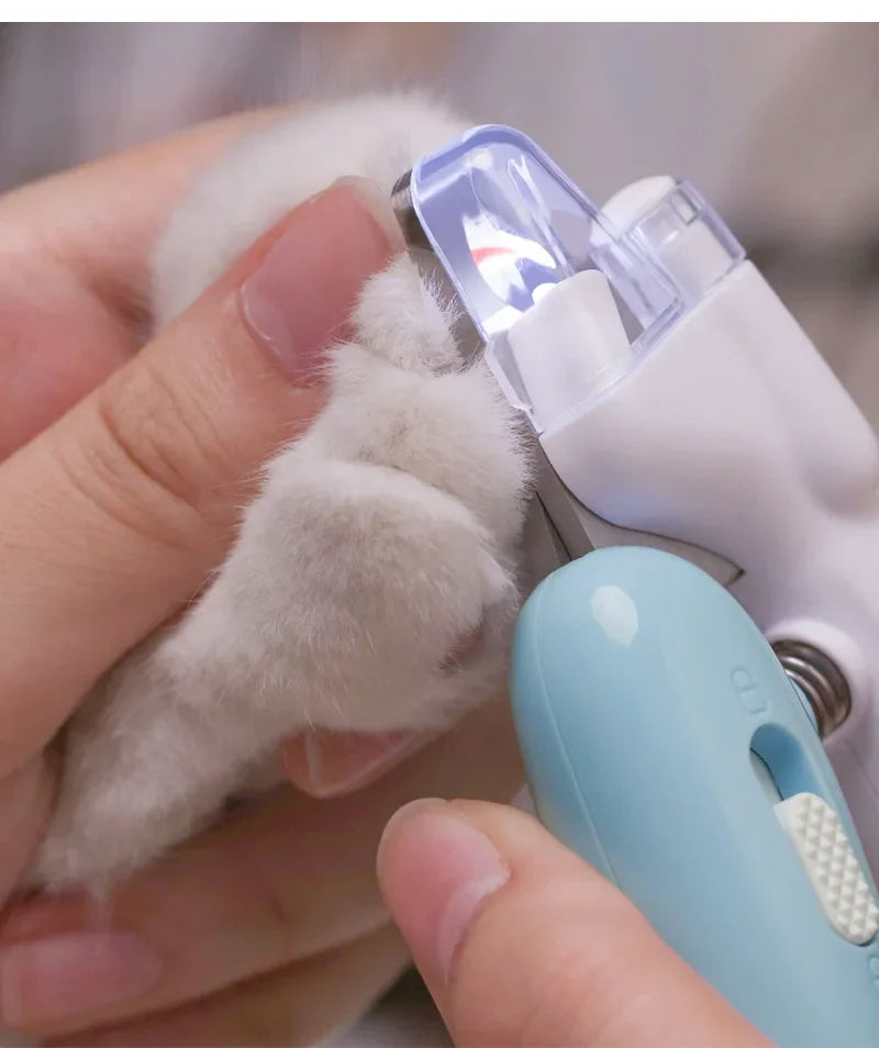 LED Nail Clippers – Safe Claw Trimmer for Cats, Dogs & Rabbits (Stainless Steel, Battery Included)